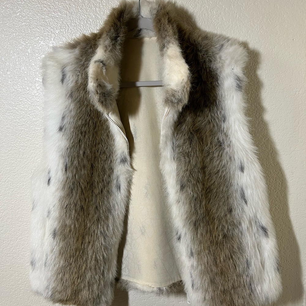 Sleeveless Animal Fur Coat